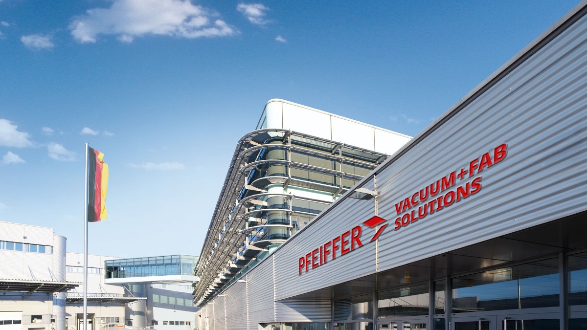 pfeiffer_eingang_neues_logo_1200x675